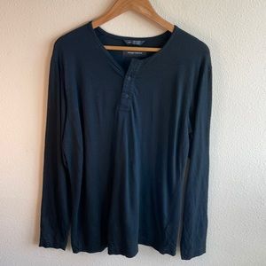 Wings + Horns Merino long sleeve Henley